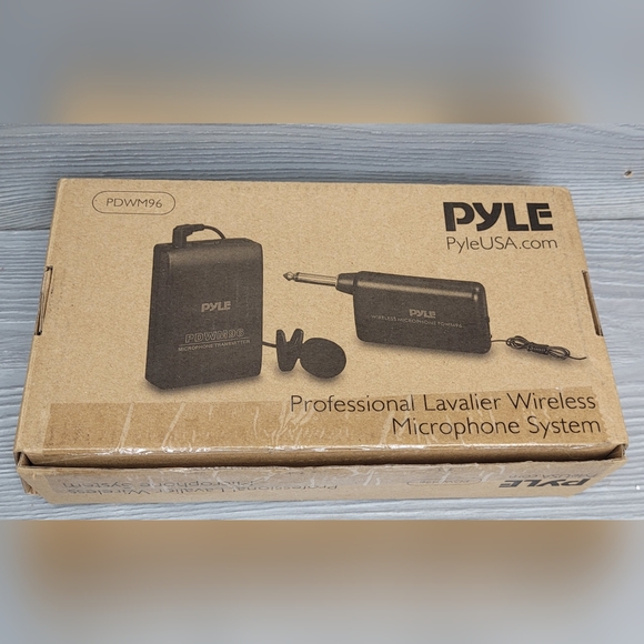 Pyle Lavalier Wireless Microphone System Model: PDWM96 - Picture 2 of 16